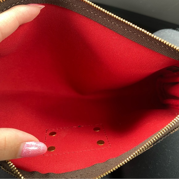 LOUIS VUITTON EVA DAMIER EBENE CLUTCH WITH GOLD CHAIN STRAP - Picture 6 of 6